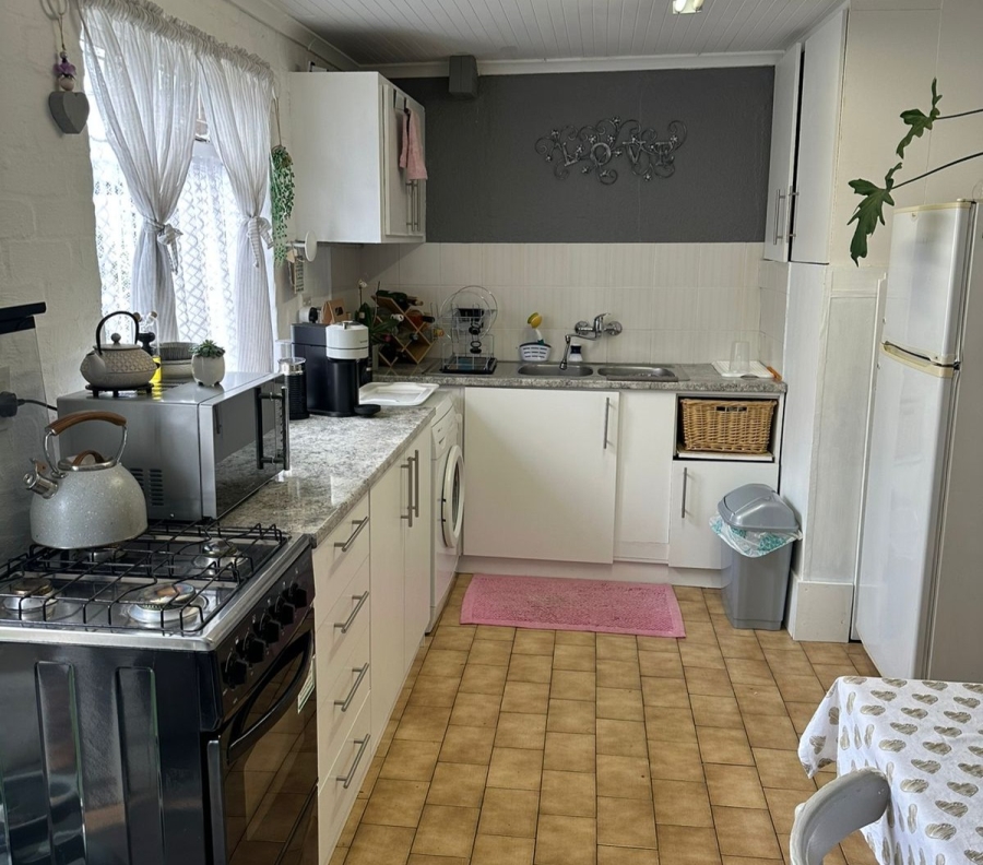 5 Bedroom Property for Sale in Winslow Western Cape